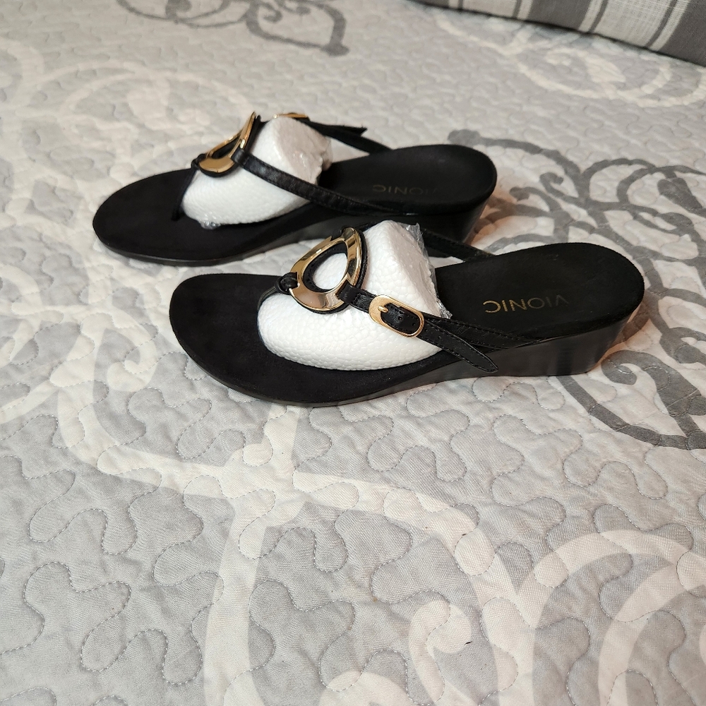Vionic sandals - Picture 3 of 4